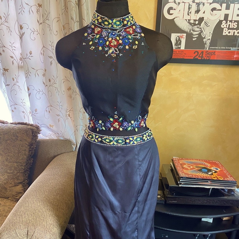 Zoey Grey 2 piece Prom Style 30835 Size 8 NWT